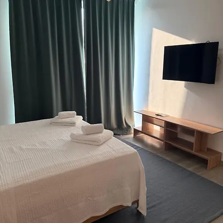 아파트 Azur 산콘스탄틴앤헬레나